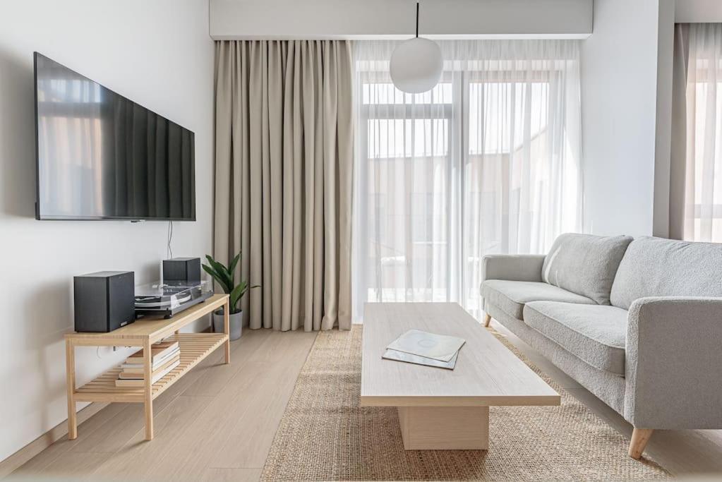 维尔纽斯Cozy Japanese Oasis With Balcony, Gramophone, Netflix公寓 外观 照片